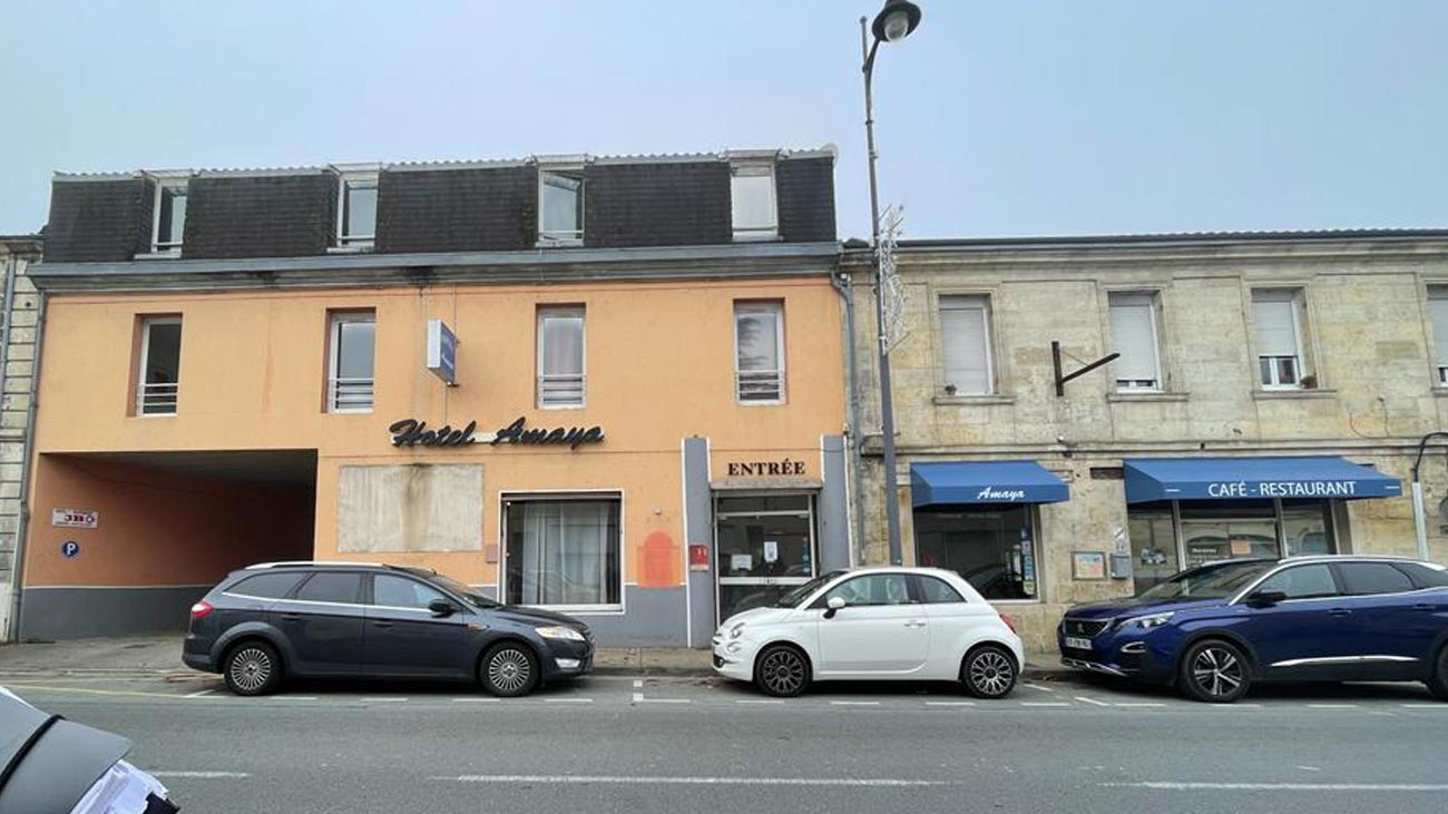 Travaux de rénovation d'un hôtel à Ambarès-et-Lagrave - Avant travaux - A place like you - Architecte d'intérieur écoresponsable spécialisé en réemploi à Bordeaux, Gironde